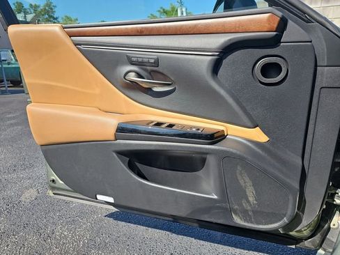Used 2023 Lexus ES 350 w/ Premium Package FWD image 24