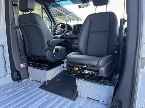 New 2025 Mercedes-Benz Sprinter 2500 image 13