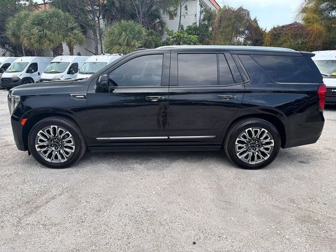 Used 2024 GMC Yukon Denali Ultimate AWD/4WD image 2