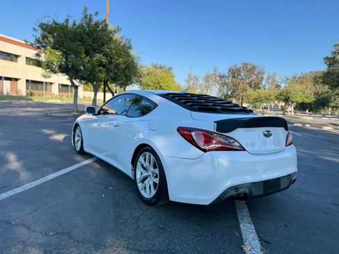 Used 2015 Hyundai Genesis 3.8 RWD image 16