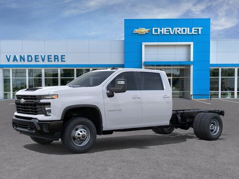 New 2026 Chevrolet Silverado 3500 W/T RWD image 2