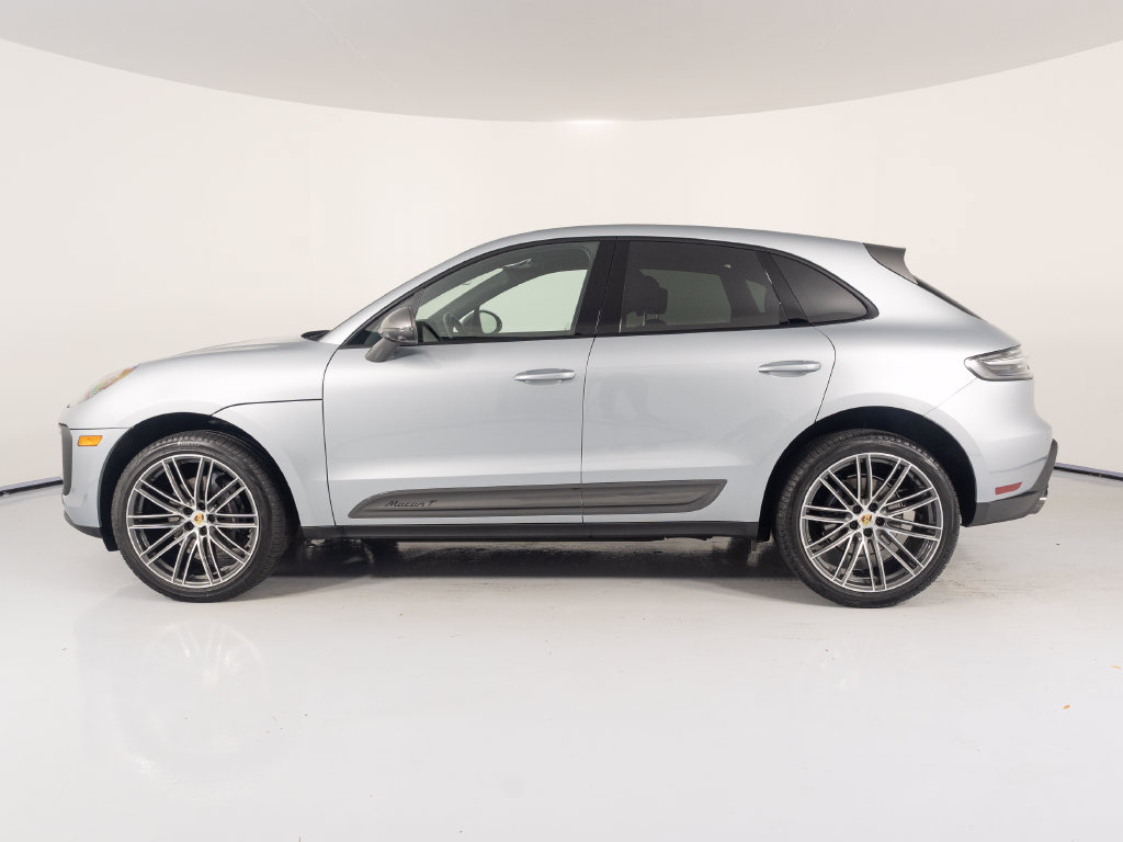 Certified 2026 Porsche Macan Turbo AWD/4WD image 2