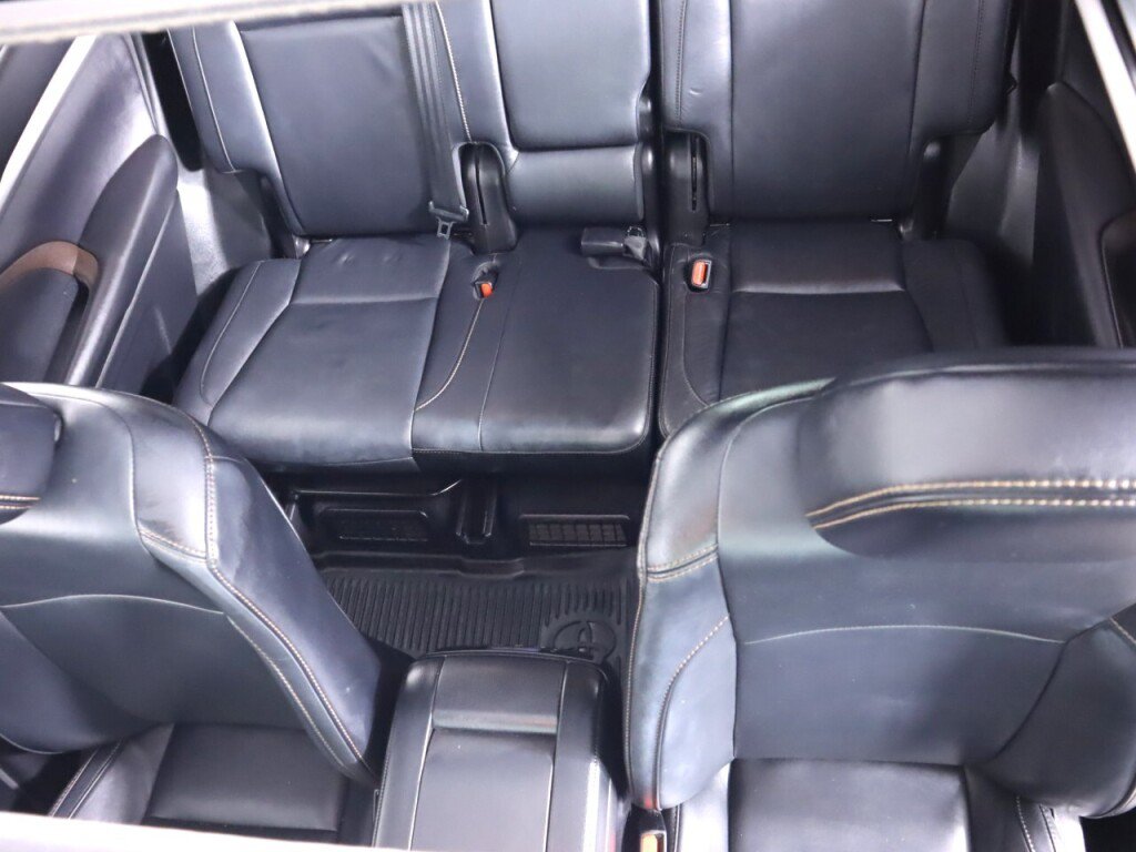 Used 2017 Toyota Highlander XLE AWD/4WD image 28