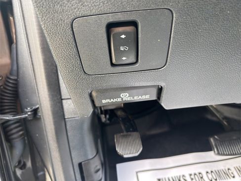 Certified 2022 Ford F350 Lariat w/ Lariat Value Package image 16