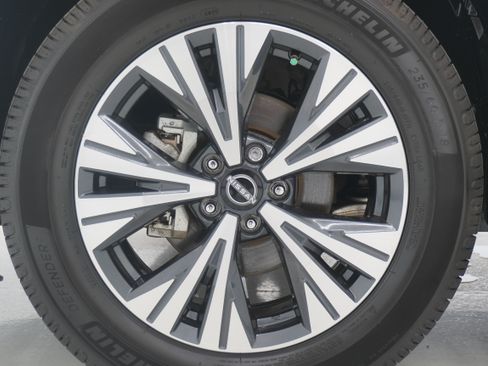 Used 2023 Nissan Rogue SV w/ SV Premium B Package FWD image 30