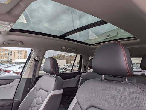 New 2026 Volkswagen Atlas Peak Edition image 16