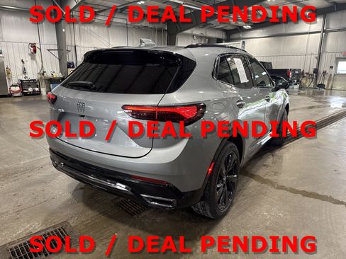 Used 2025 Buick Envision Sport Touring AWD/4WD image 3