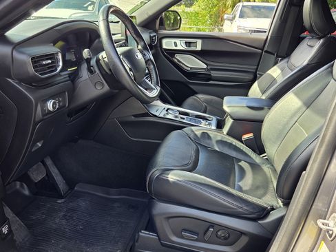 Used 2022 Ford Explorer ST w/ Equipment Group 401A AWD/4WD image 9
