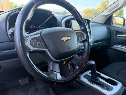Used 2016 Chevrolet Colorado LT RWD image 11