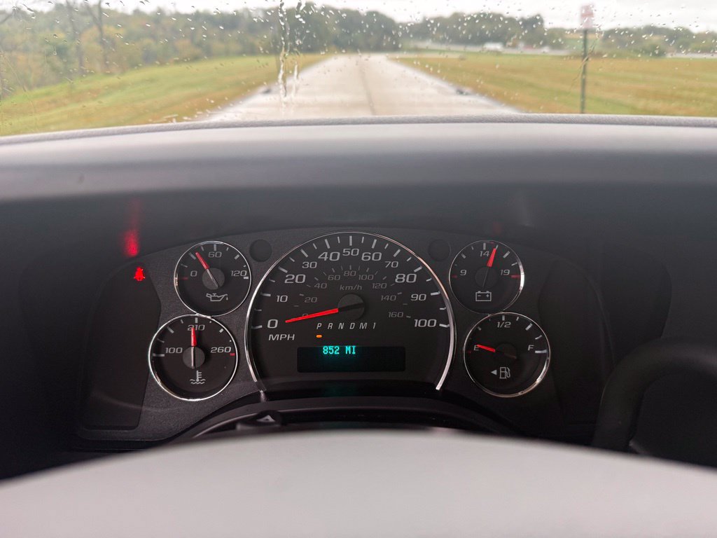 Used 2025 Chevrolet Express 2500 w/ Driver Convenience Package RWD image 25