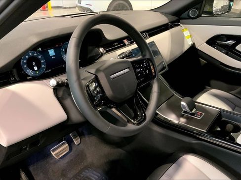 New 2026 Land Rover Range Rover Evoque Dynamic SE AWD/4WD image 8