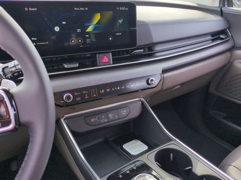 New 2026 Kia Carnival EX image 13