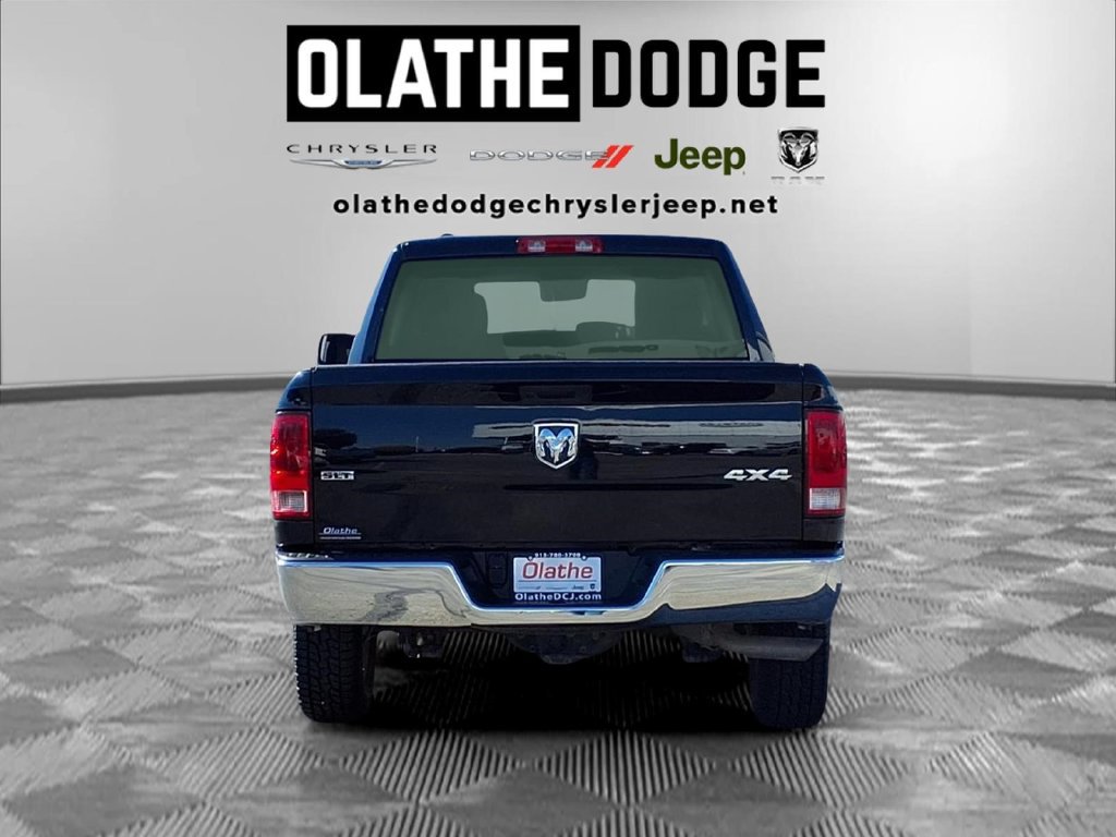 Used 2024 RAM 1500 Classic SLT AWD/4WD image 27