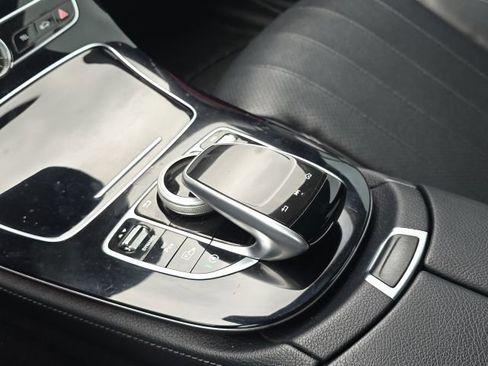 Used 2017 Mercedes-Benz E 300 4MATIC image 23