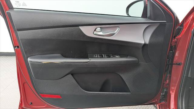 Used 2023 Kia Forte LXS FWD image 13