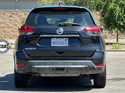 Used 2020 Nissan Rogue S image 11