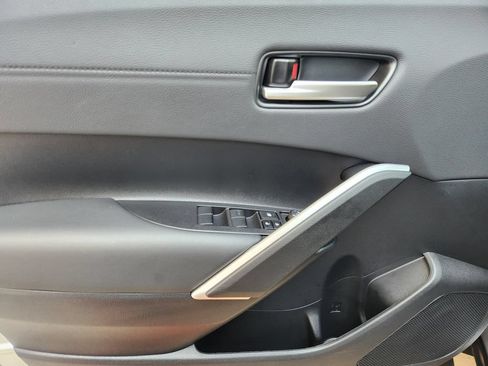 Used 2025 Toyota Corolla Cross XLE w/ Convenience Package FWD image 22