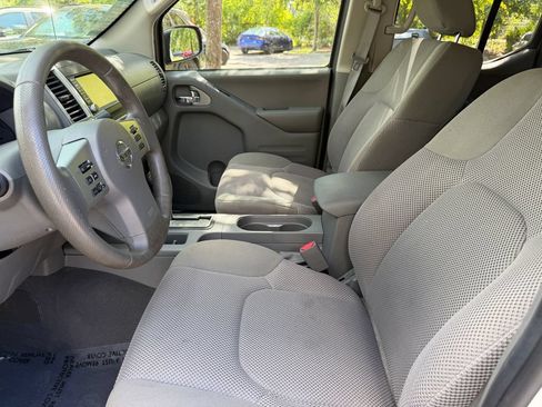 Used 2019 Nissan Frontier SV RWD image 18