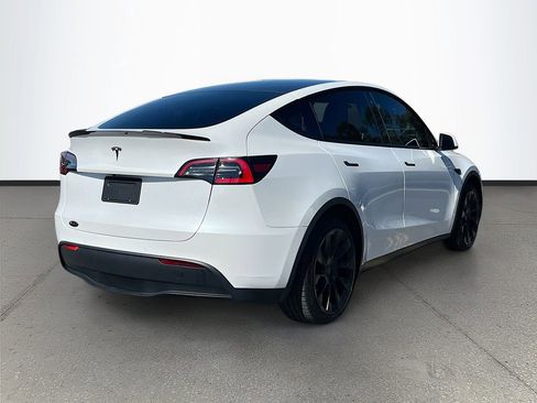 Used 2021 Tesla Model Y Long Range image 7