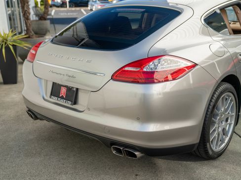 Used 2012 Porsche Panamera AWD/4WD image 7