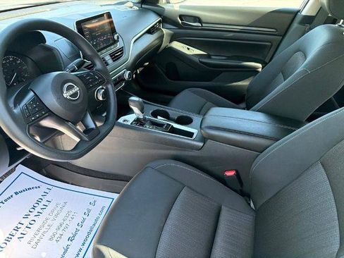 Certified 2025 Nissan Altima 2.5 S FWD image 13