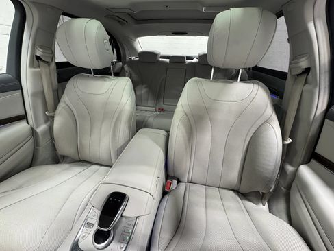 Used 2016 Mercedes-Benz S 550 4MATIC Sedan image 12