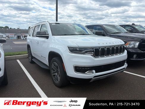 Used 2024 Jeep Wagoneer Series II w/ Flexible Seating Group AWD/4WD image 1