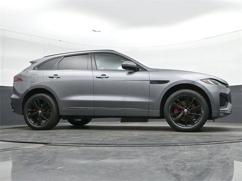 Used 2023 Jaguar F-PACE R-Dynamic S image 35