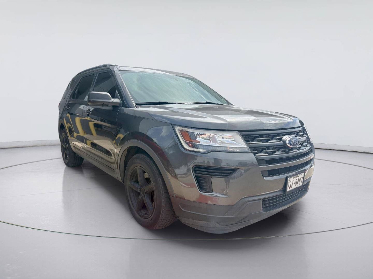 Used 2019 Ford Explorer XLT FWD image 1