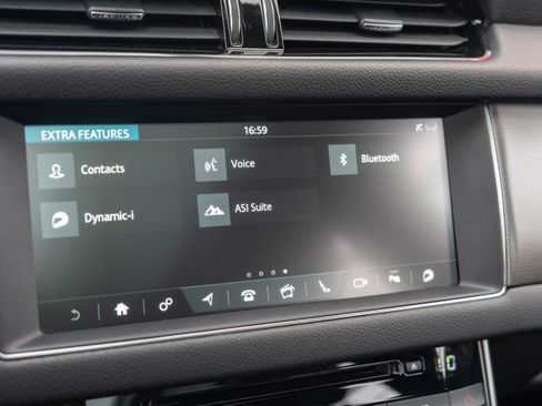 Used 2018 Jaguar XF S AWD/4WD image 22