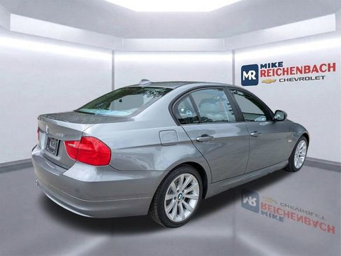 Used 2011 BMW 328i Sedan RWD image 4