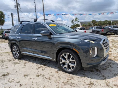 Used 2022 Hyundai Palisade Limited FWD image 2