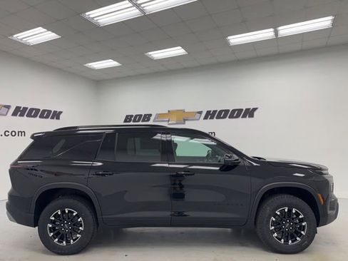 New 2026 Chevrolet Traverse Z71 w/ Enhanced Driving Package image 4