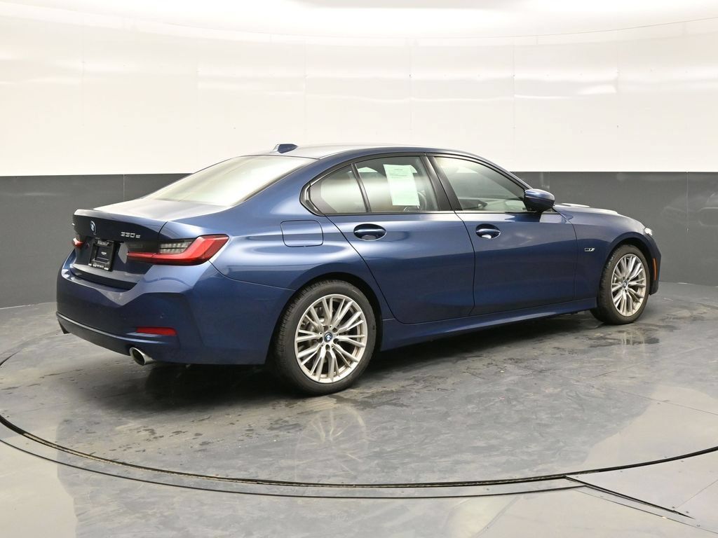 Used 2023 BMW 330e xDrive w/ Premium Package AWD/4WD image 7