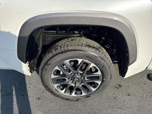 New 2025 Toyota Tundra Limited AWD/4WD image 11