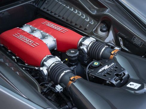 Used 2015 Ferrari 458 Italia Coupe RWD image 24