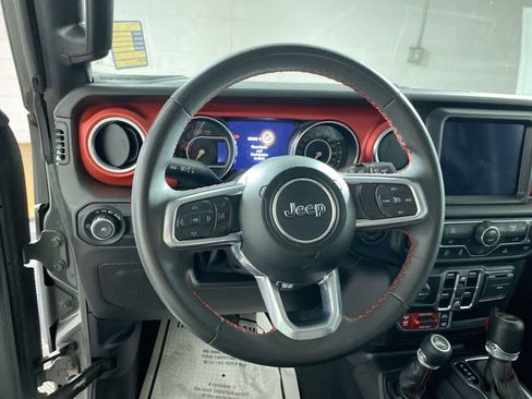 Used 2023 Jeep Wrangler Unlimited Rubicon image 22