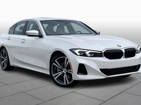Used 2024 BMW 330i Sedan image 3