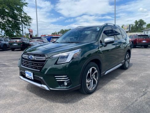 Used 2024 Subaru Forester Touring w/ POP Package 3 AWD/4WD image 3
