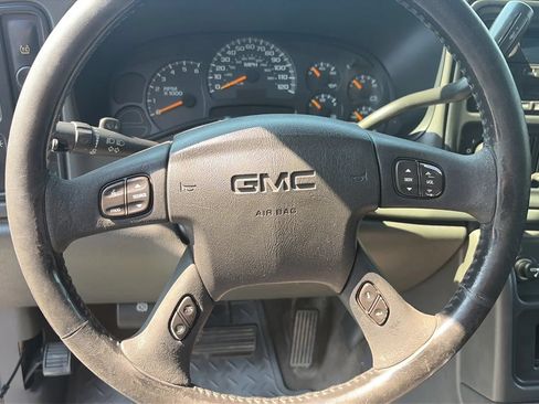 Used 2005 GMC Sierra 1500 SLE w/ Safe And Sound Package RWD image 14