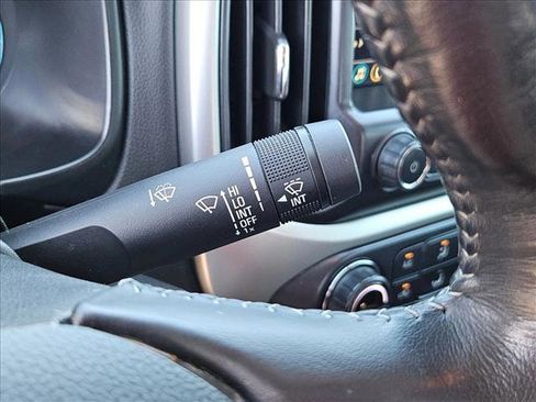 Used 2019 Chevrolet Colorado LT w/ Redline Special Edition image 16