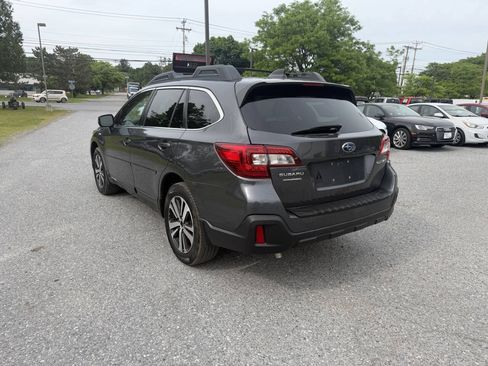 Used 2018 Subaru Outback 2.5i Limited AWD/4WD image 3