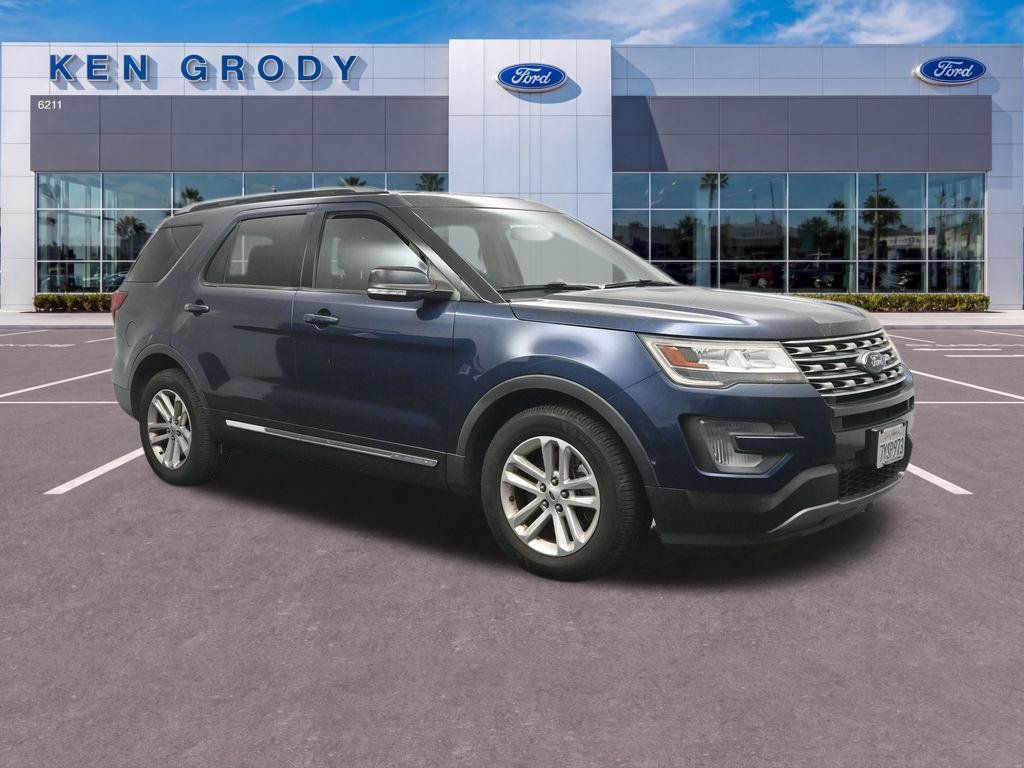 Used 2017 Ford Explorer XLT w/ Equipment Group 201A FWD image 21