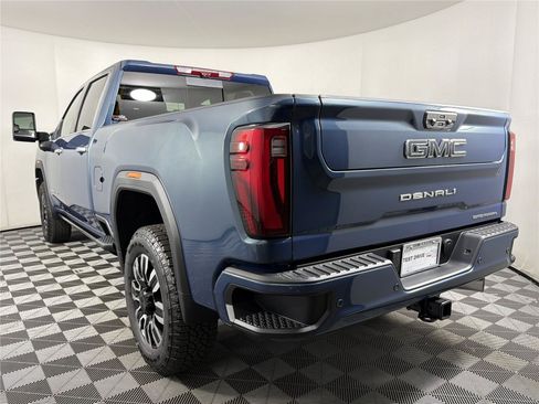 New 2026 GMC Sierra 2500 Denali Ultimate AWD/4WD image 4
