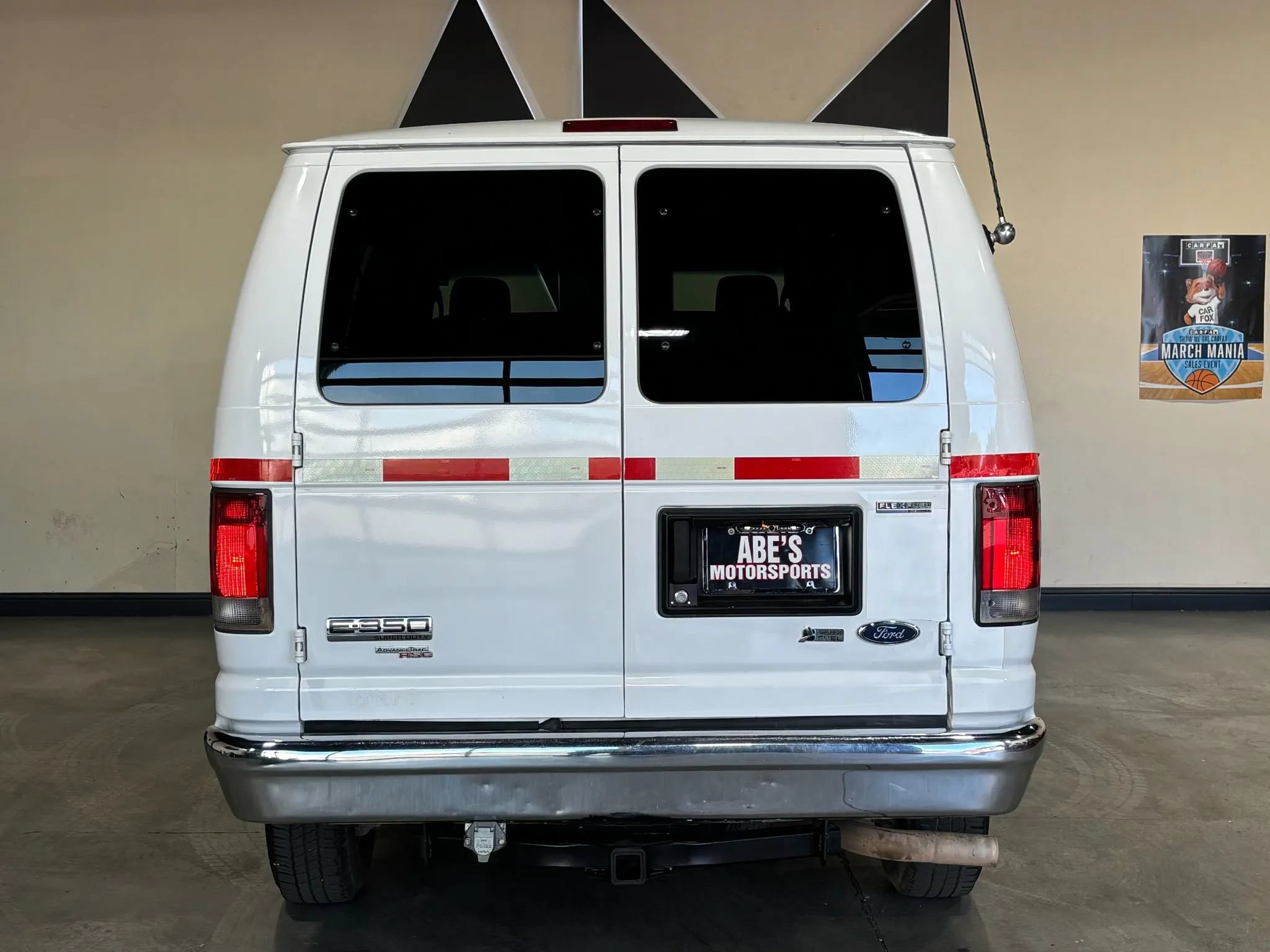 Used 2014 Ford E-350 and Econoline 350 XL RWD image 5