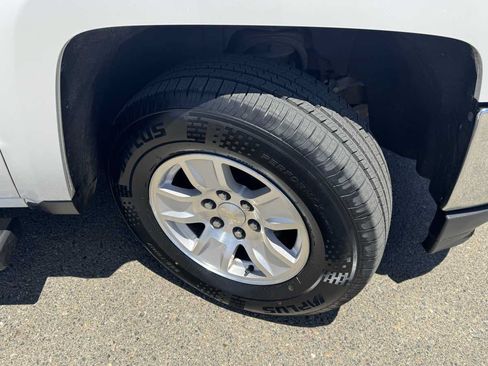 Used 2018 Chevrolet Silverado 1500 LT w/ LT Eassist Package RWD image 36