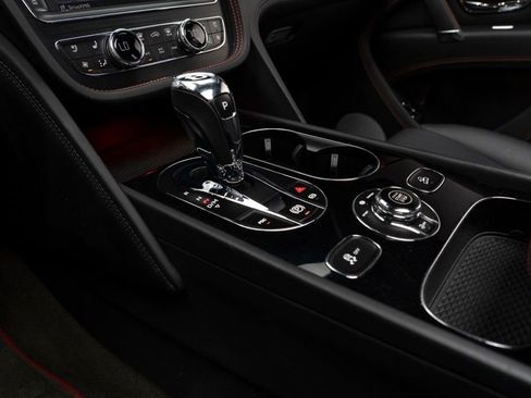 Used 2019 Bentley Bentayga V8 image 31