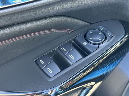 Certified 2025 Chevrolet Trax RS image 15