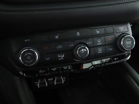 Used 2022 Dodge Durango GT AWD/4WD image 16