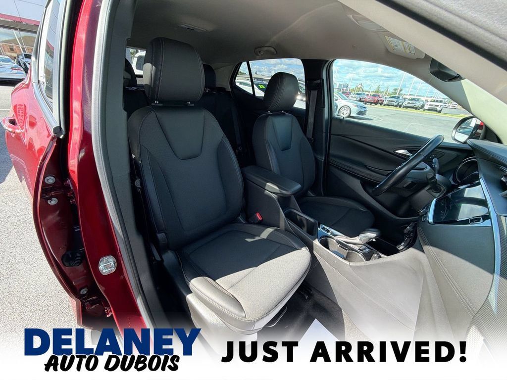 Used 2023 Buick Encore GX Preferred w/ Cold Weather Comfort Package FWD image 30